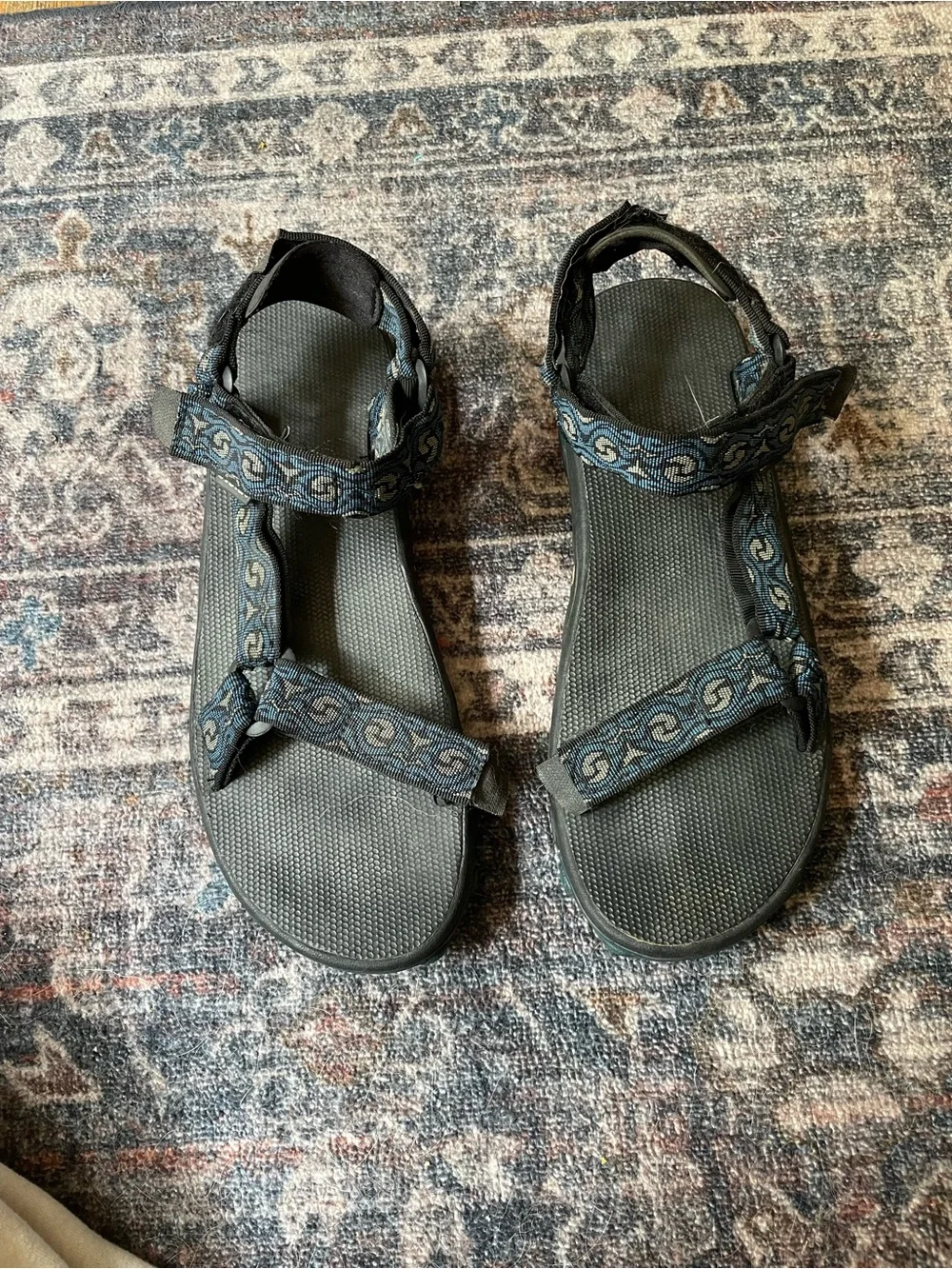 🐟Teva sandals🐟